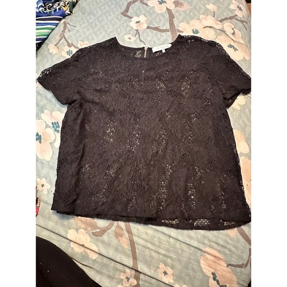 6 FOR $15 WAYF medium black lace top - Picture 1 of 5